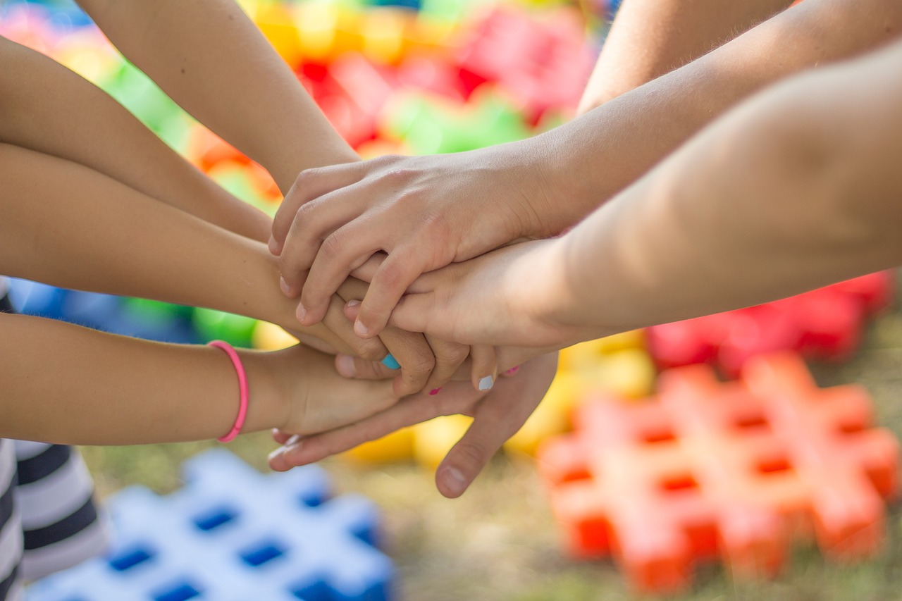 Strandtips voor kinderen en gezinnen helpen om veilig én koel te blijven