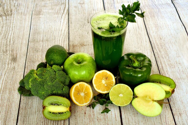Voedzame lente smoothie recepten met seizoensgroenten